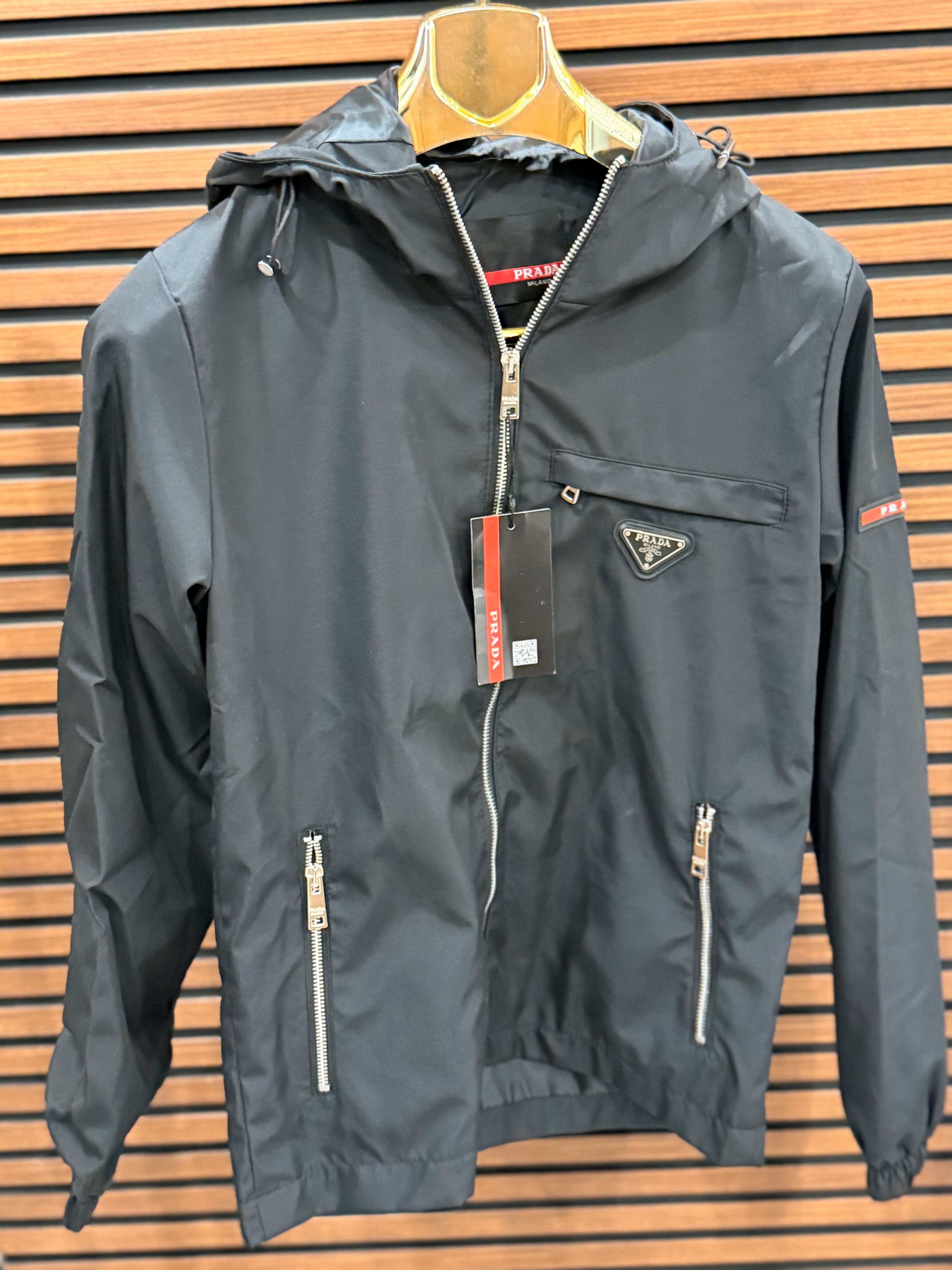 Горница Prada