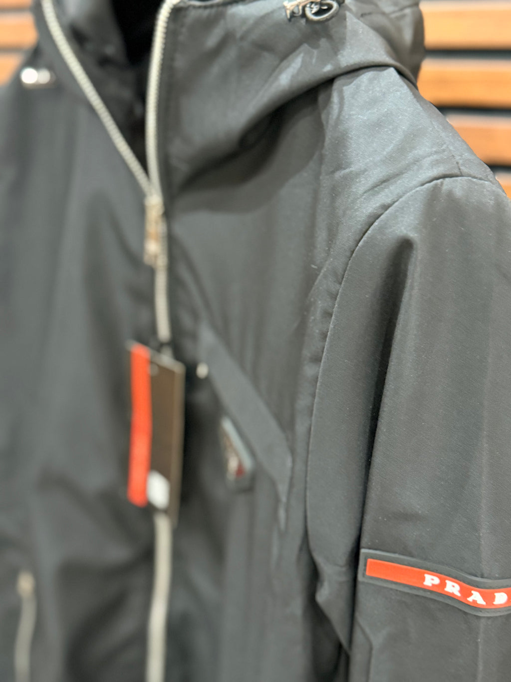 Горница Prada