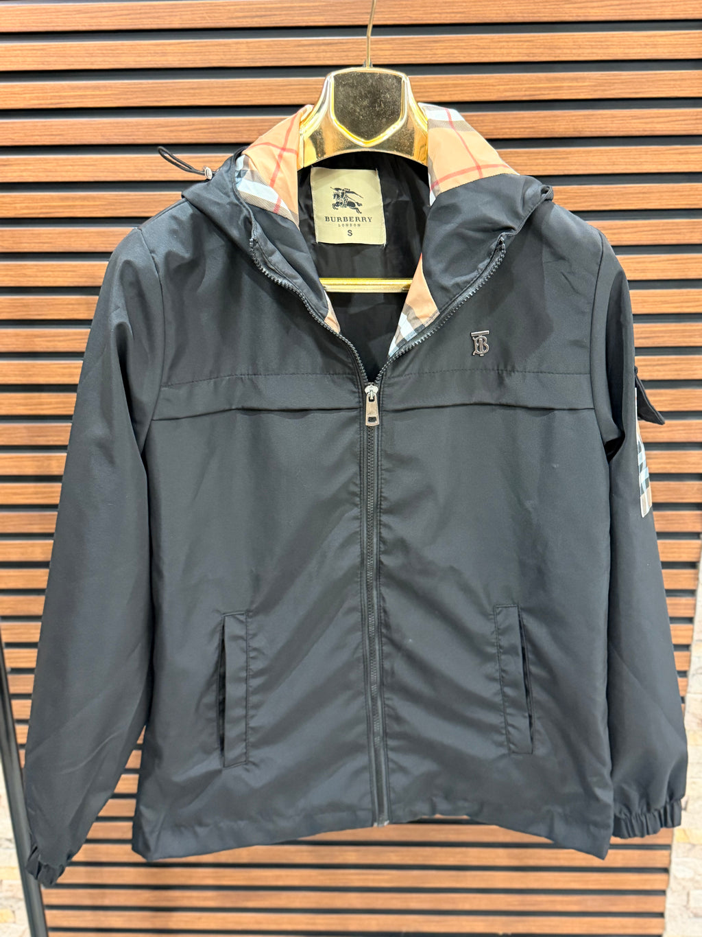 Горница Burberry