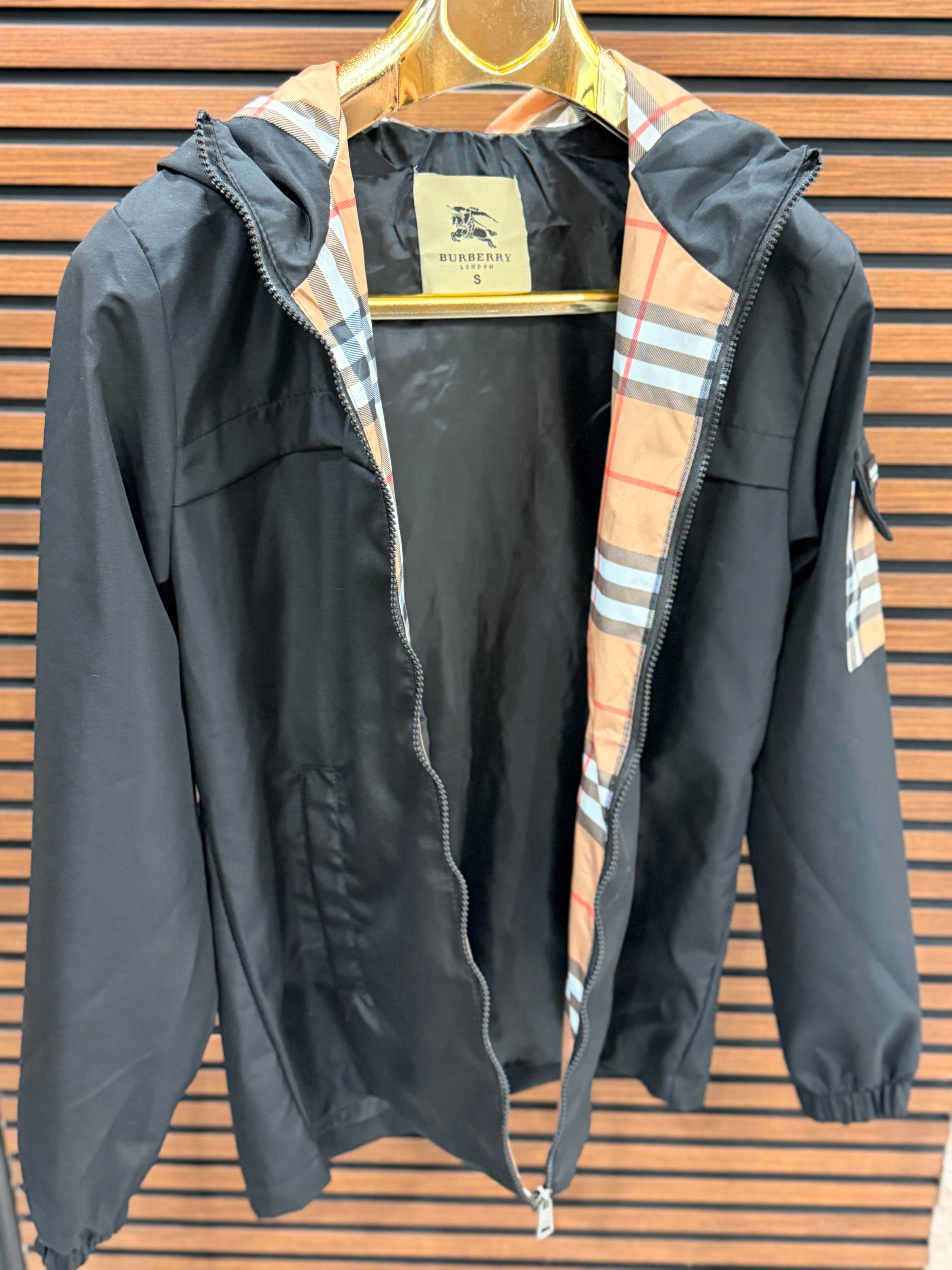 Горница Burberry